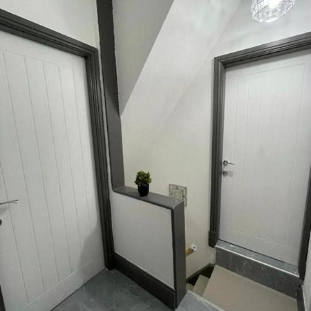Entire 5 Star Luxury Whalley House Wifi Tv Luxury Burnley Dış mekan fotoğraf