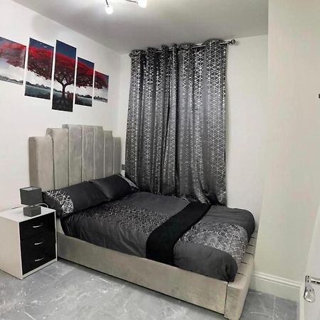 Entire 5 Star Luxury Whalley House Wifi Tv Luxury Burnley Dış mekan fotoğraf