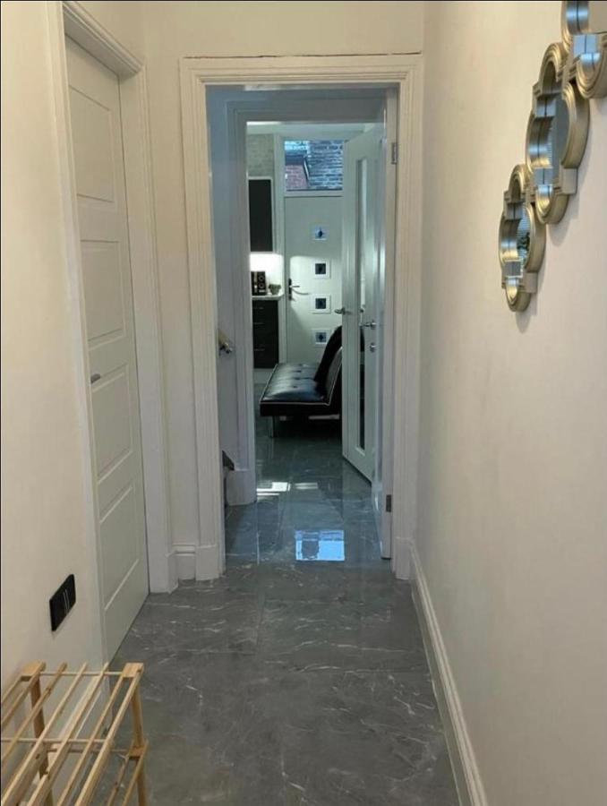 Entire 5 Star Luxury Whalley House Wifi Tv Luxury Burnley Dış mekan fotoğraf
