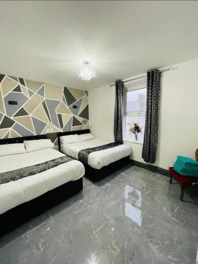 Entire 5 Star Luxury Whalley House Wifi Tv Luxury Burnley Dış mekan fotoğraf