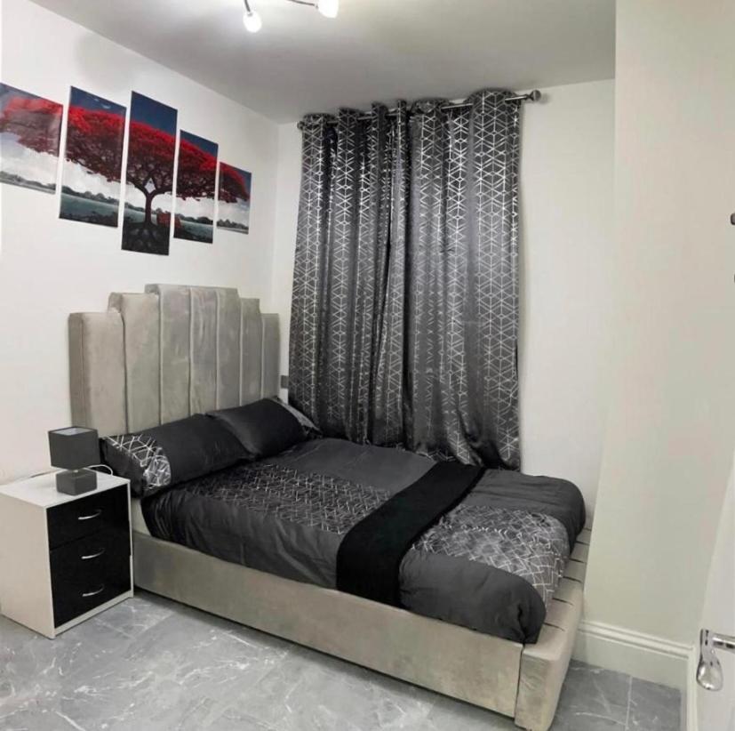 Entire 5 Star Luxury Whalley House Wifi Tv Luxury Burnley Dış mekan fotoğraf