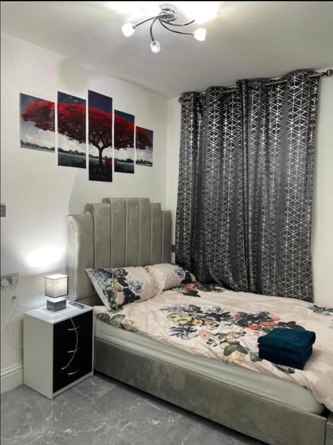 Entire 5 Star Luxury Whalley House Wifi Tv Luxury Burnley Dış mekan fotoğraf